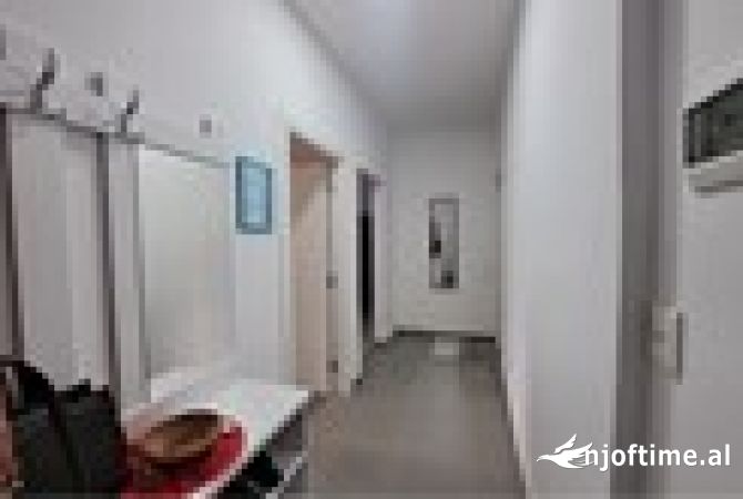 Shtepi me qera Apartament ne Vlore, 1+1, Mobilimi E mobiluar, Pagesa 300  Euro.