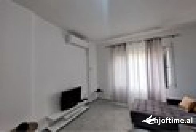 Shtepi me qera 1+1 ne Vlore - 300 Euro