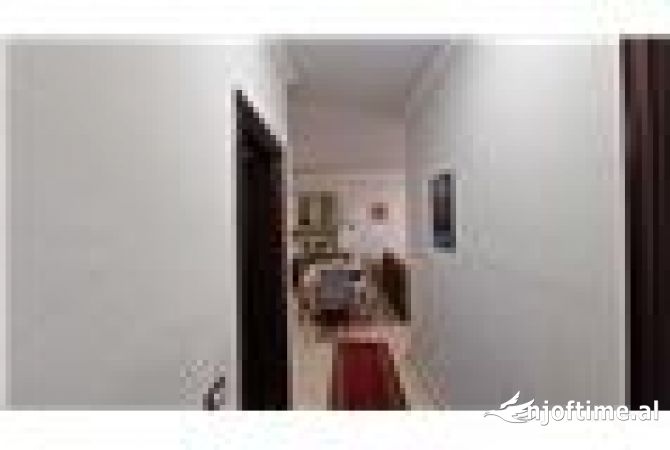 Shtepi me qera Apartament ne Vlore, 2+1, Mobilimi E mobiluar, Pagesa 350  Euro.