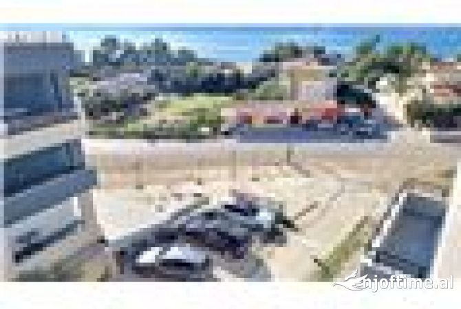 Shtepi ne shitje Apartament ne Vlore, 1+1, Mobilimi Bosh, pa mobiluar, Pagesa 185,679  Euro.