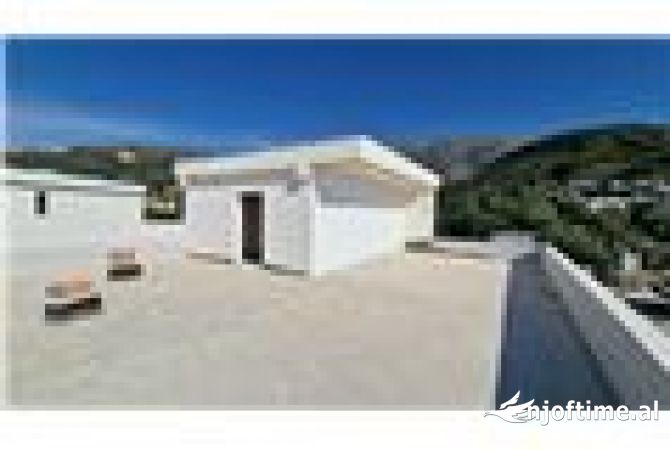 Shtepi ne shitje Apartament ne Vlore, 1+1, Mobilimi Bosh, pa mobiluar, Pagesa 185,679  Euro.