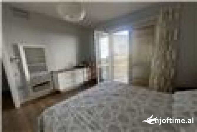 Shtepi ne shitje Apartament ne Vlore, 2+1, Mobilimi E mobiluar, Pagesa 219,000  Euro.