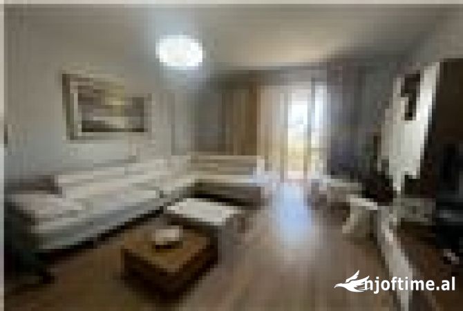 Shtepi ne shitje Apartament ne Vlore, 2+1, Mobilimi E mobiluar, Pagesa 219,000  Euro.