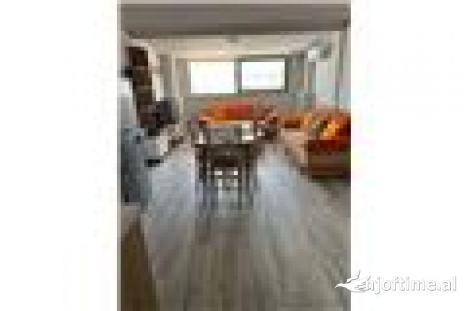 Shtepi ne shitje Apartament ne Vlore, 1+1, Mobilimi E mobiluar, Pagesa 85,000  Euro.