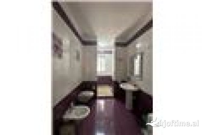 Shtepi ne shitje Apartament ne Vlore, 1+1, Mobilimi E mobiluar, Pagesa 75,000  Euro.