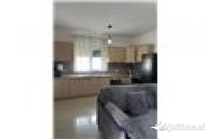 Shtepi ne shitje Apartament ne Vlore, 1+1, Mobilimi E mobiluar, Pagesa 75,000  Euro.