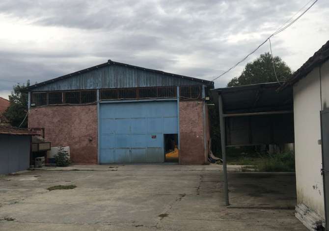 Ambient biznesi me qera 4+1 ne Tirane - 1,000 Euro