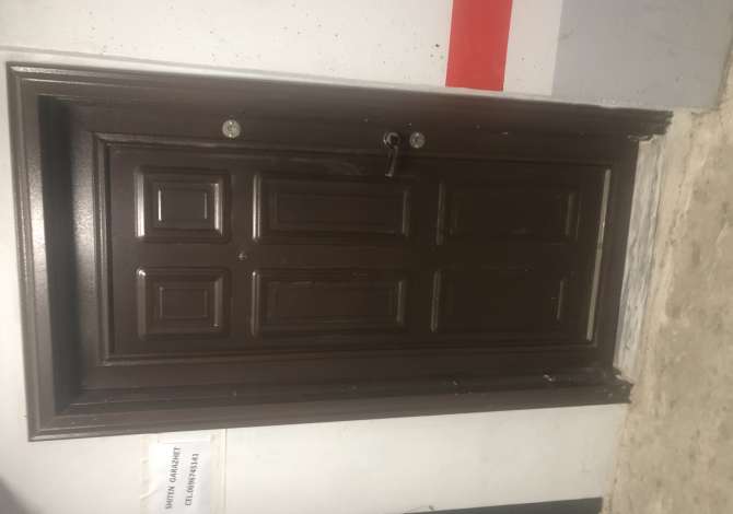 3 Garazhe /Magazina per shitje te Farmacia 10