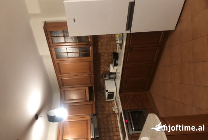 Shtepi me qera 1+1 ne Tirane - 850 Euro