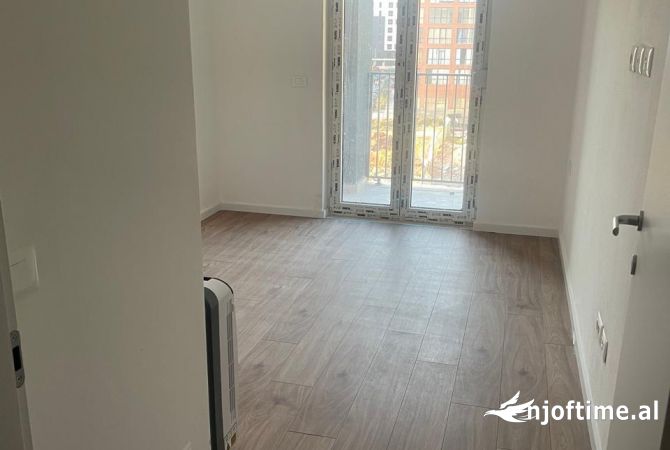 Shtepi me qera Apartament ne Tirane, 3+1, Mobilimi Bosh, pa mobiluar, Pagesa 505  Euro.