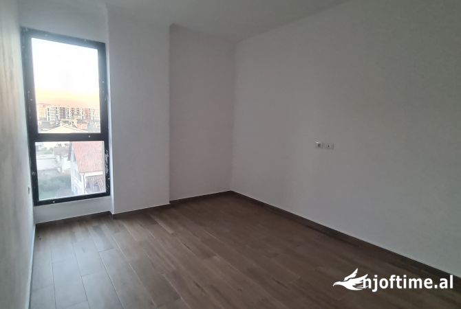 Shtepi me qera 2+1 ne Tirane - 400 Euro
