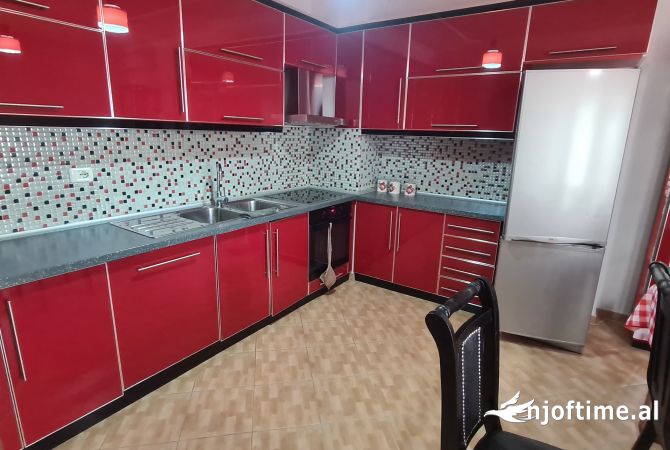 Shtepi me qera 2+1 ne Tirane - 50,000 Leke