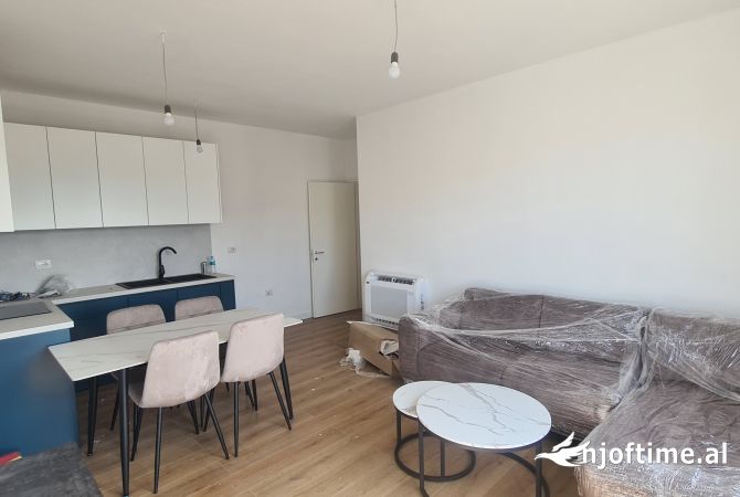 Shtepi me qera 3+1 ne Tirane - 650 Euro