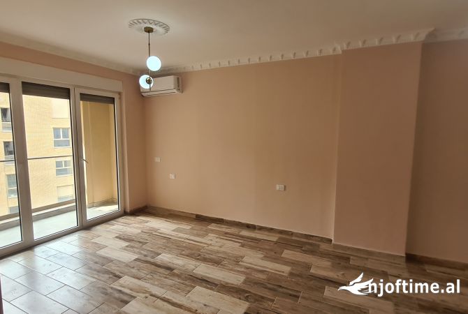 Shtepi me qera 2+1 ne Tirane - 600 Euro