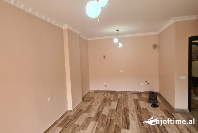 Shtepi me qera 2+1 ne Tirane - 600 Euro