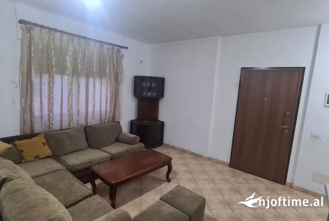 Shtepi me qera 1+1 ne Tirane - 35,000 Leke
