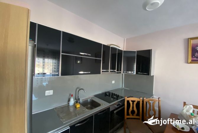 Shtepi me qera 2+1 ne Tirane - 450 Euro