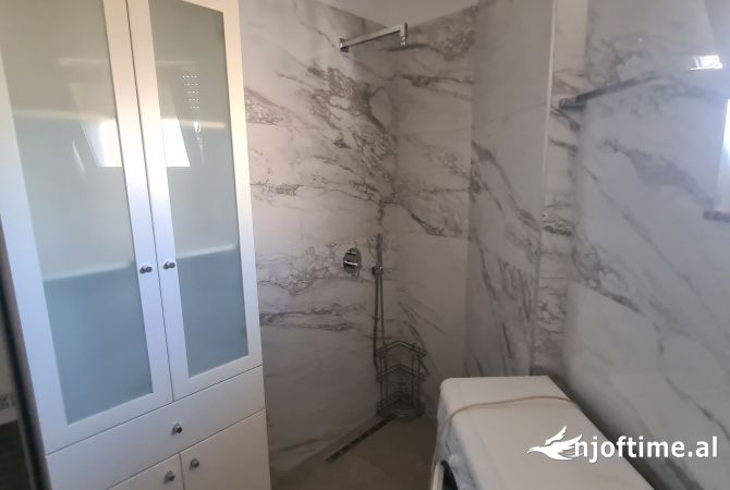 Shtepi me qera Apartament ne Tirane, 2+1, Mobilimi E mobiluar, Pagesa 37,000  Leke.