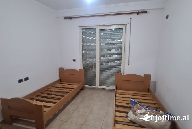 Shtepi me qera Apartament ne Tirane, 2+1, Mobilimi E mobiluar, Pagesa 37,000  Leke.
