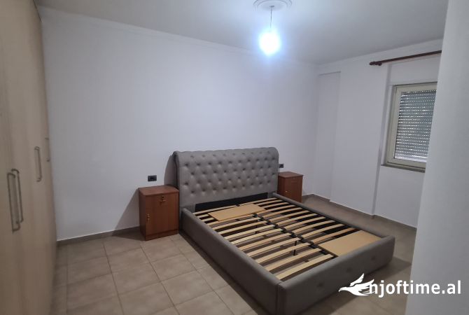 Shtepi me qera Apartament ne Tirane, 2+1, Mobilimi E mobiluar, Pagesa 37,000  Leke.