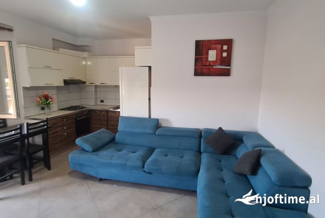 Shtepi me qera 2+1 ne Tirane - 37,000 Leke