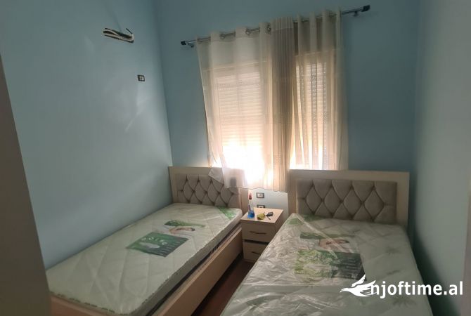 Shtepi me qera Apartament ne Tirane, 2+1, Mobilimi E mobiluar, Pagesa 600  Euro.