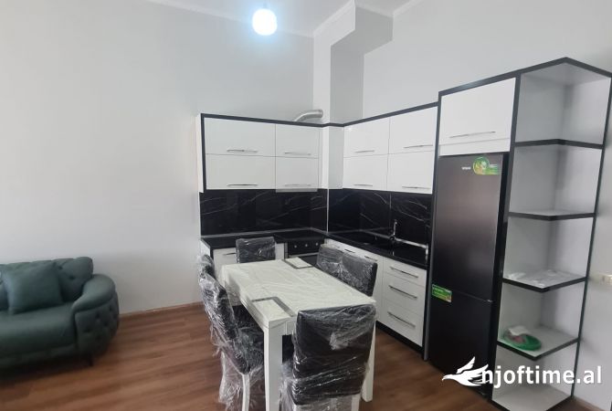Shtepi me qera 2+1 ne Tirane - 600 Euro