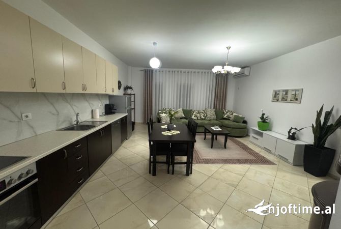 Shtepi me qera 2+1 ne Tirane - 55,000 Leke