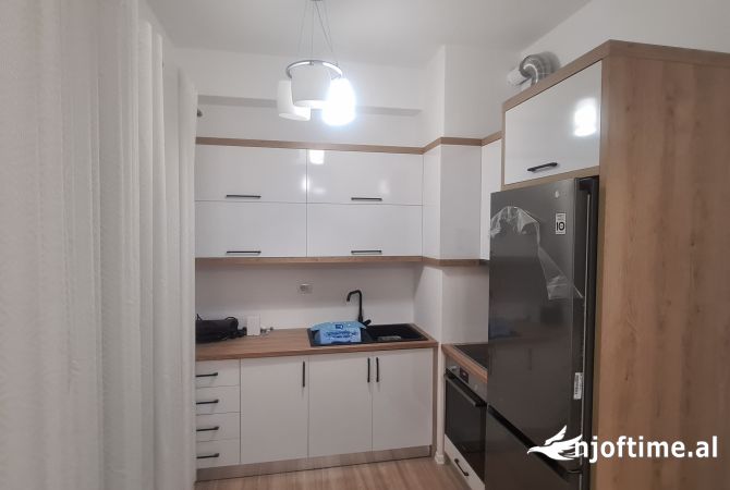 Shtepi me qera 1+1 ne Tirane - 45,000 Leke