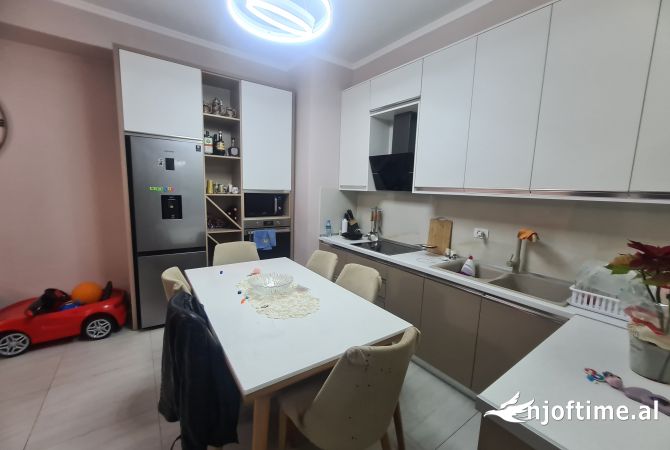 Shtepi me qera 2+1 ne Tirane - 45,000 Leke