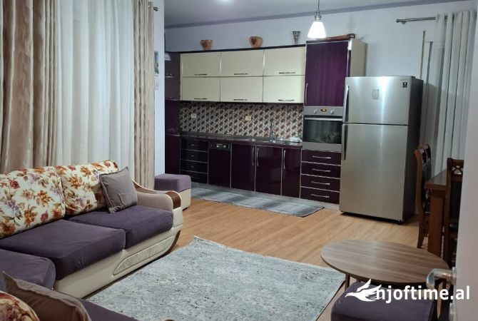 Shtepi me qera 2+1 ne Tirane - 42,000 Leke