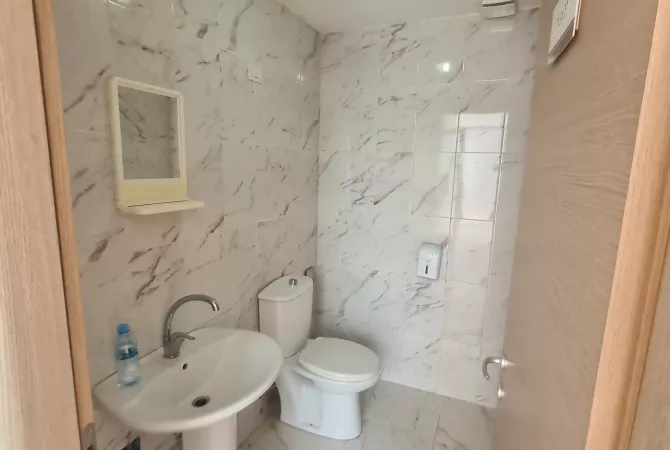 Ambient biznesi ne shitje 3+1 ne Tirane - 320,000 Euro