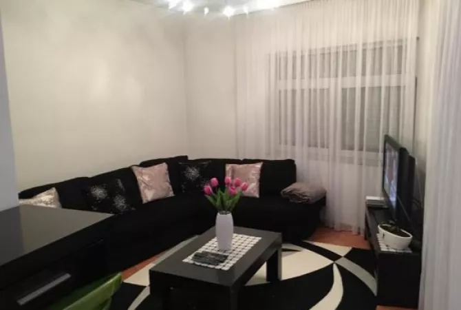 Shtepi me qera 2+1 ne Tirane - 700 Euro