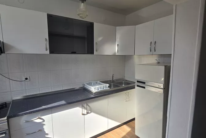 Shtepi me qera 1+1 ne Tirane - 450 Euro