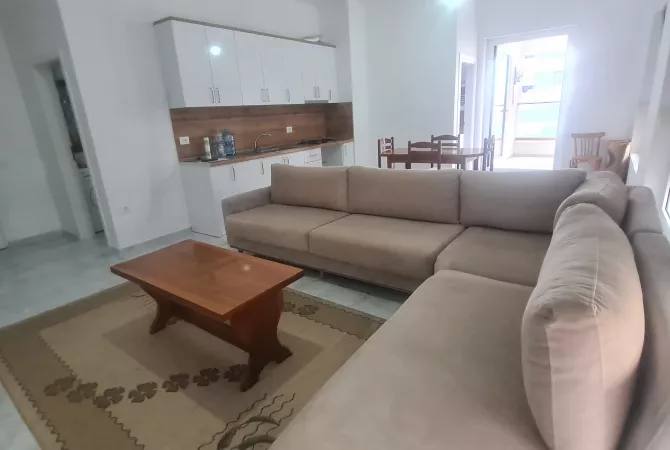 Shtepi me qera 2+1 ne Tirane - 45,000 Leke