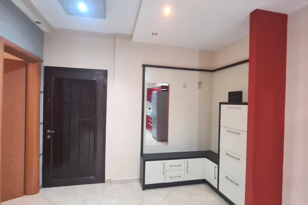 Shtepi me qera Apartament ne Tirane, 2+1, Mobilimi E mobiluar, Pagesa 600  Euro.