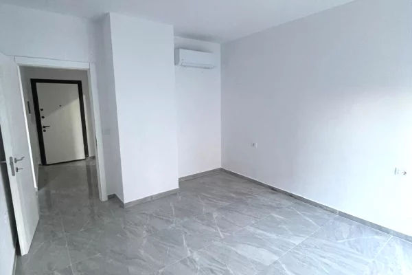 Shtepi me qera 1+1 ne Tirane - 300 Euro