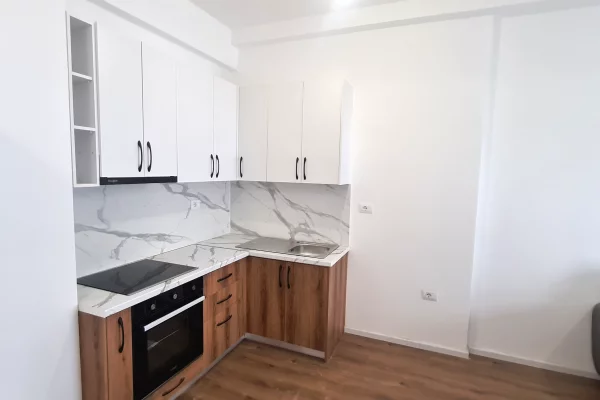 Shtepi me qera 2+1 ne Tirane - 38,000 Leke