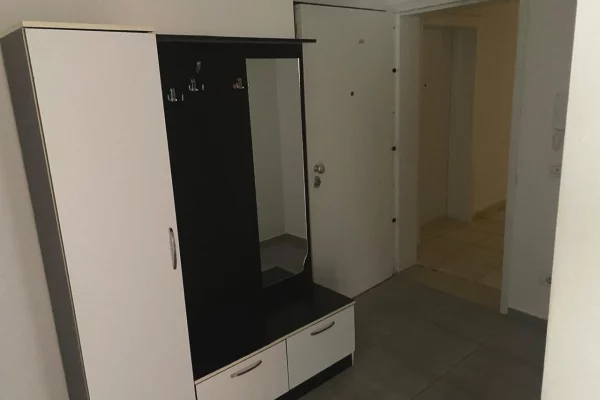 Shtepi me qera Apartament ne Tirane, 2+1, Mobilimi E mobiluar, Pagesa 600  Euro.