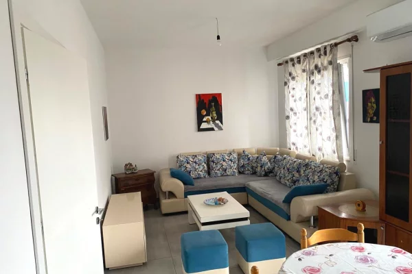 Shtepi me qera 2+1 ne Tirane - 600 Euro