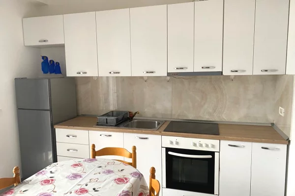 Shtepi me qera 2+1 ne Tirane - 600 Euro