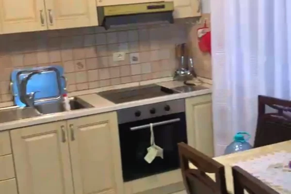 Jap 2+1te Malajziani (e mobiluar  totalisht)