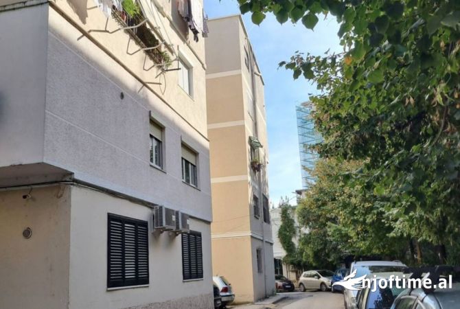 Ambient biznesi me qera 3+1 ne Tirane - 700 Euro