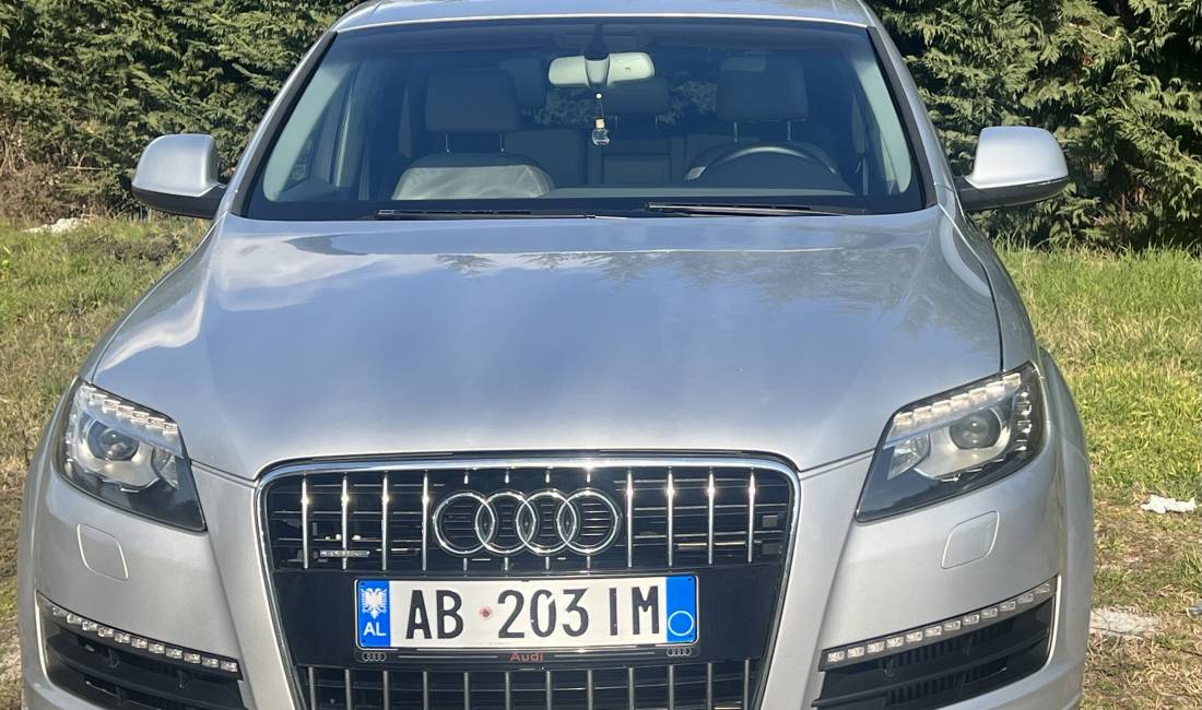 Makina ne shitje ne Tirane, Audi, 2011 Diesel,Kambio Automatik Pagesa 12,000  Euro.