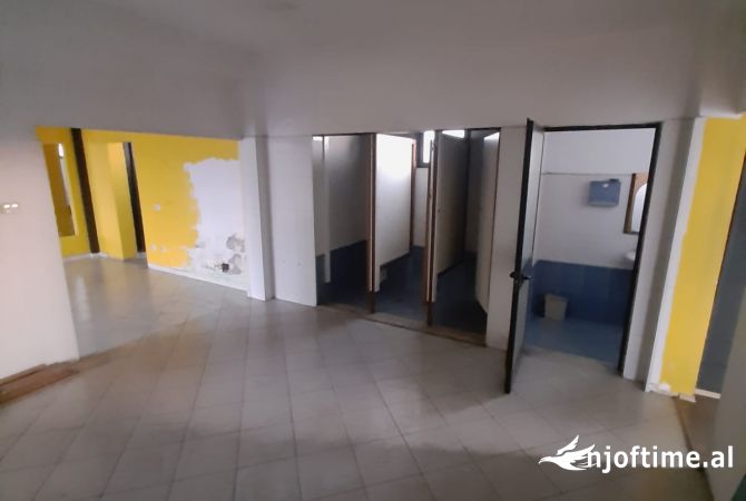 Ambient Biznesi per Qera ne Durres 