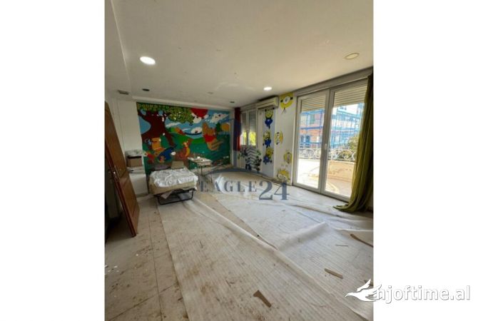 Ambient biznesi me qera 5+1 ne Tirane - 6,100 Euro