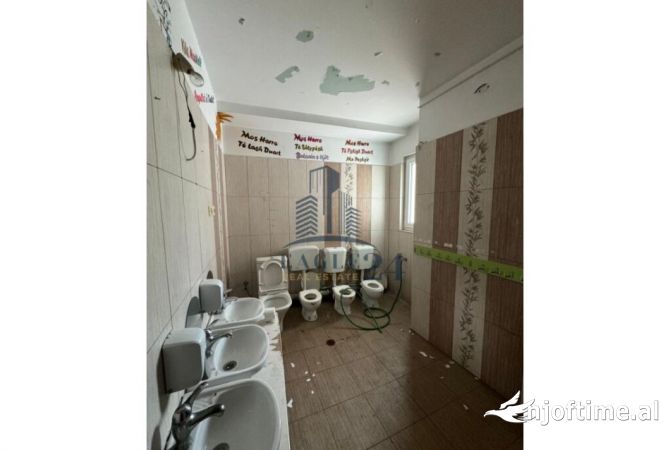 Ambient biznesi me qera 5+1 ne Tirane - 6,100 Euro