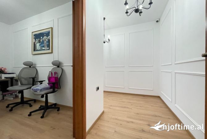 Ambient biznesi me qera 3+1 ne Tirane - 1,400 Euro