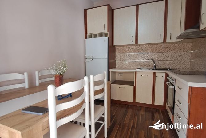 Shtepi me qera 1+1 ne Tirane - 400 Euro