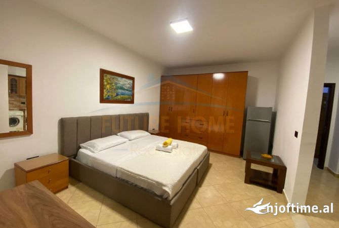 Shtepi ne shitje Apartament ne Tirane, Garsoniere, Mobilimi E mobiluar, Pagesa 182,400  Euro.